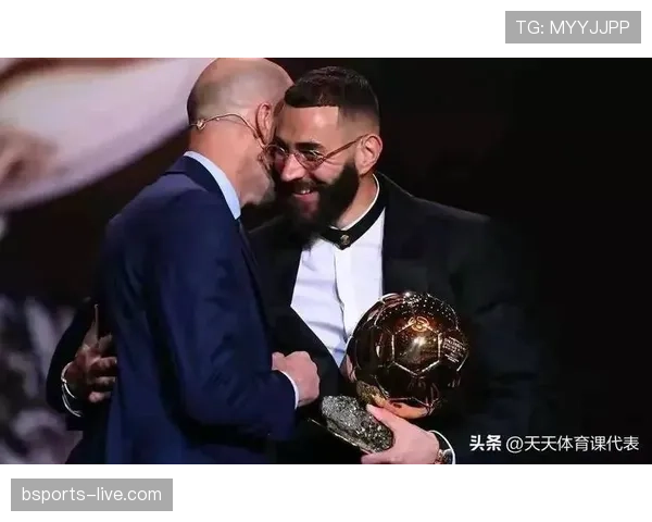 本泽马 vs 莱万：中锋战术角色与进攻效率对比